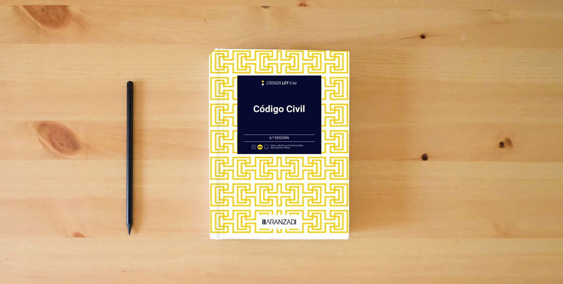 The book Código Civil (LeyItBe) (Código Básico) is on the table