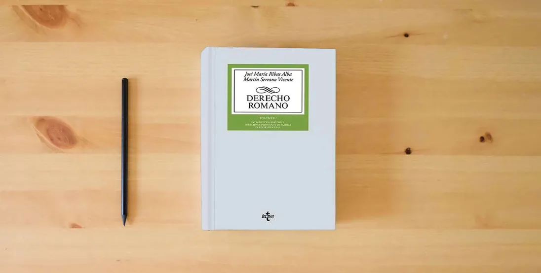 The book Derecho romano: Volumen I. Introducción histórica. Derecho de personas y de familia. Derecho procesal (Derecho - Biblioteca Universitaria de Editorial Tecnos)} is on the table
