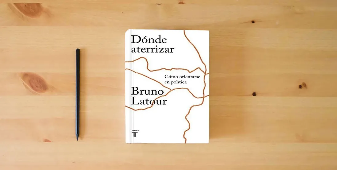 The book Dónde aterrizar (Pensamiento)} is on the table